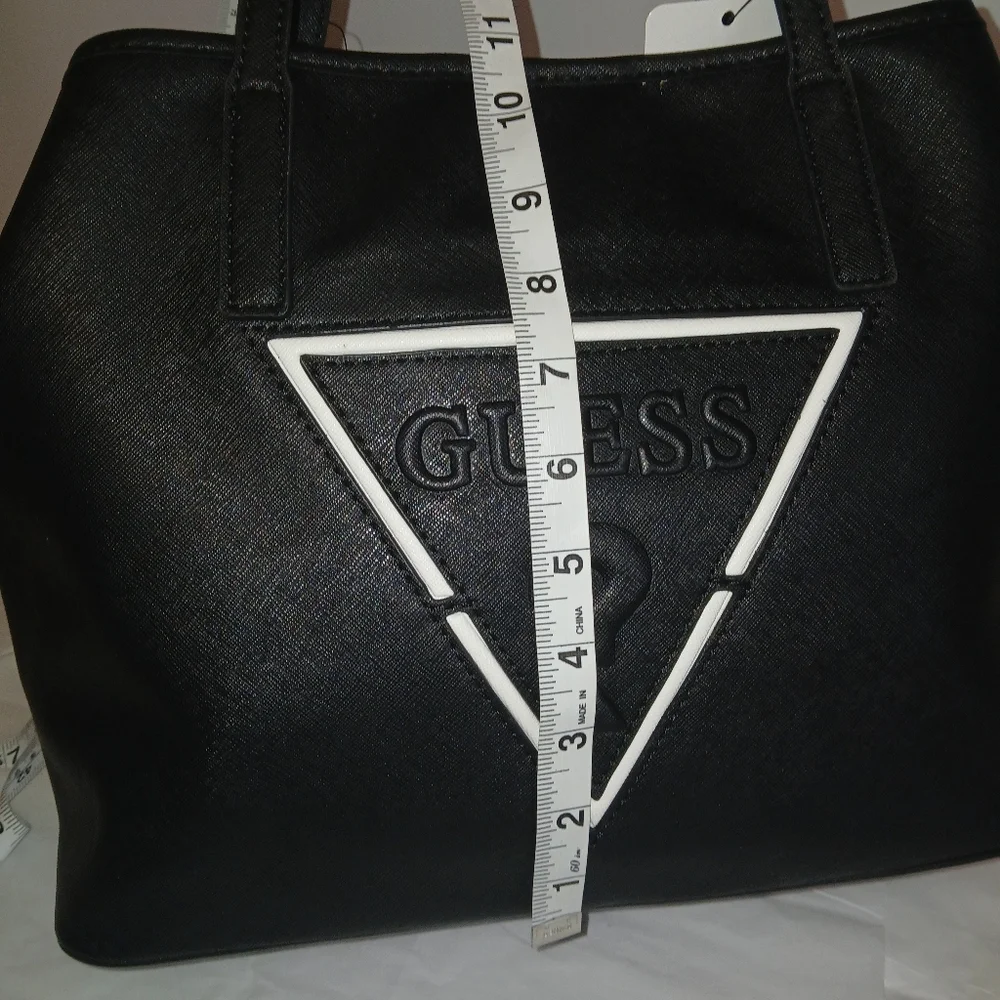 2 Pc Set GUESS Portini Triangle Logo Trap Tote & Wristlet Large, Black